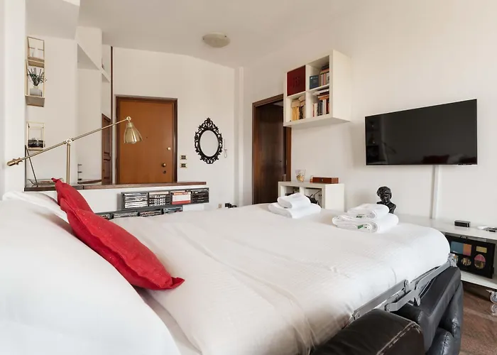 Bocconi Navigli - Comfortable Work & 1br Milan